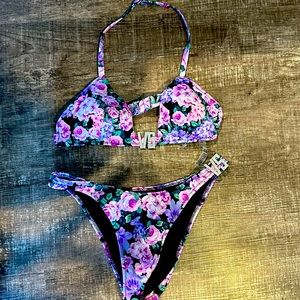 Women’s Victorias Secret Swim top and bottom, bikini set size small